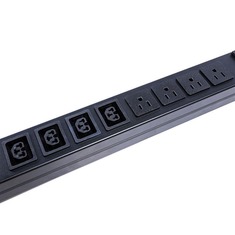 16 Steckdosen IEC C13 C19 und US-Steckdosen 1,5U Flüssigmagnet-Leistungsschalter Vertikale TCP/IP-Smart-Rack-PDU