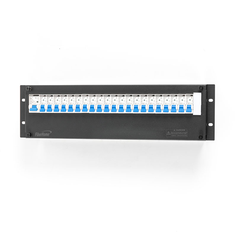 Breaker Horizontal Rack PDU Schwarz